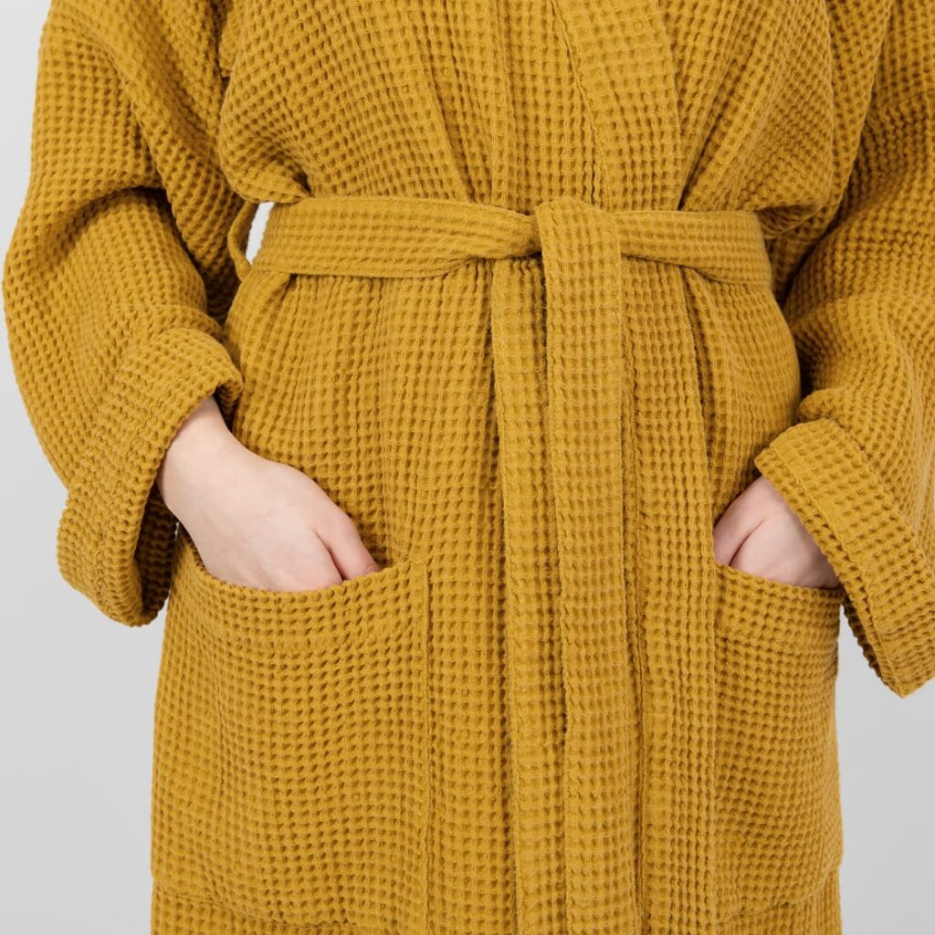BINGO Peignoir moutarde 5 linen cotton mustard bathrobe with 2 pockets.