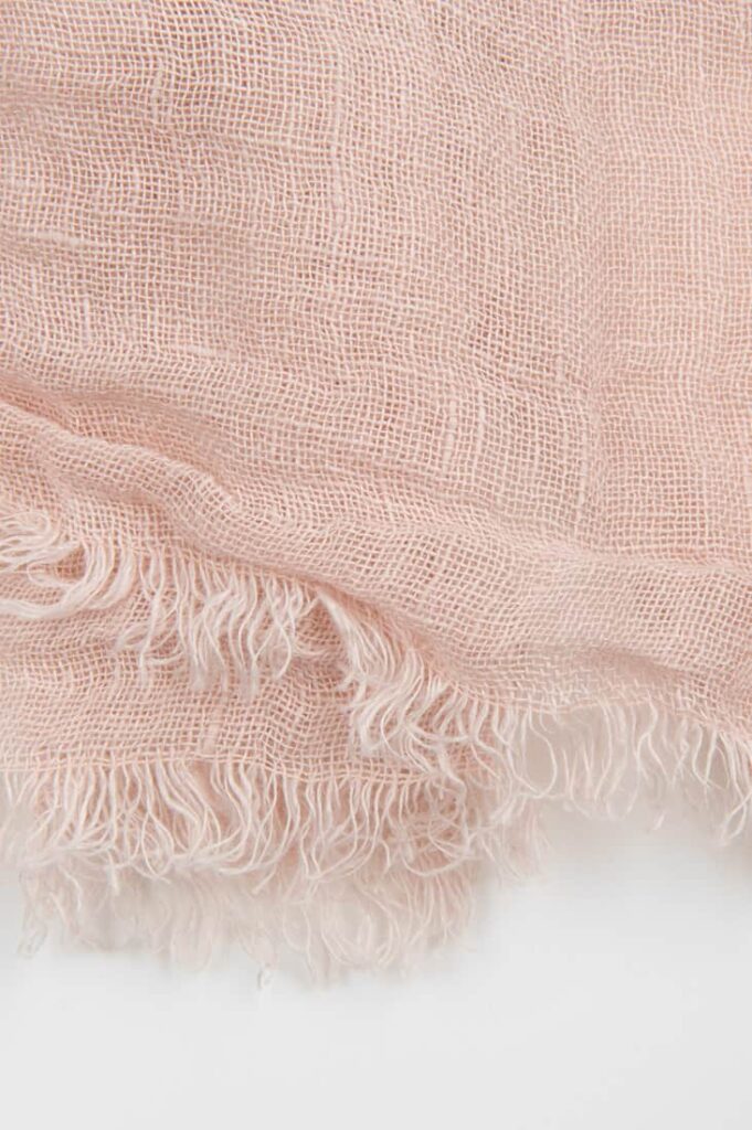 FINO Châle rose 3 FINO Châle rose – Image 3