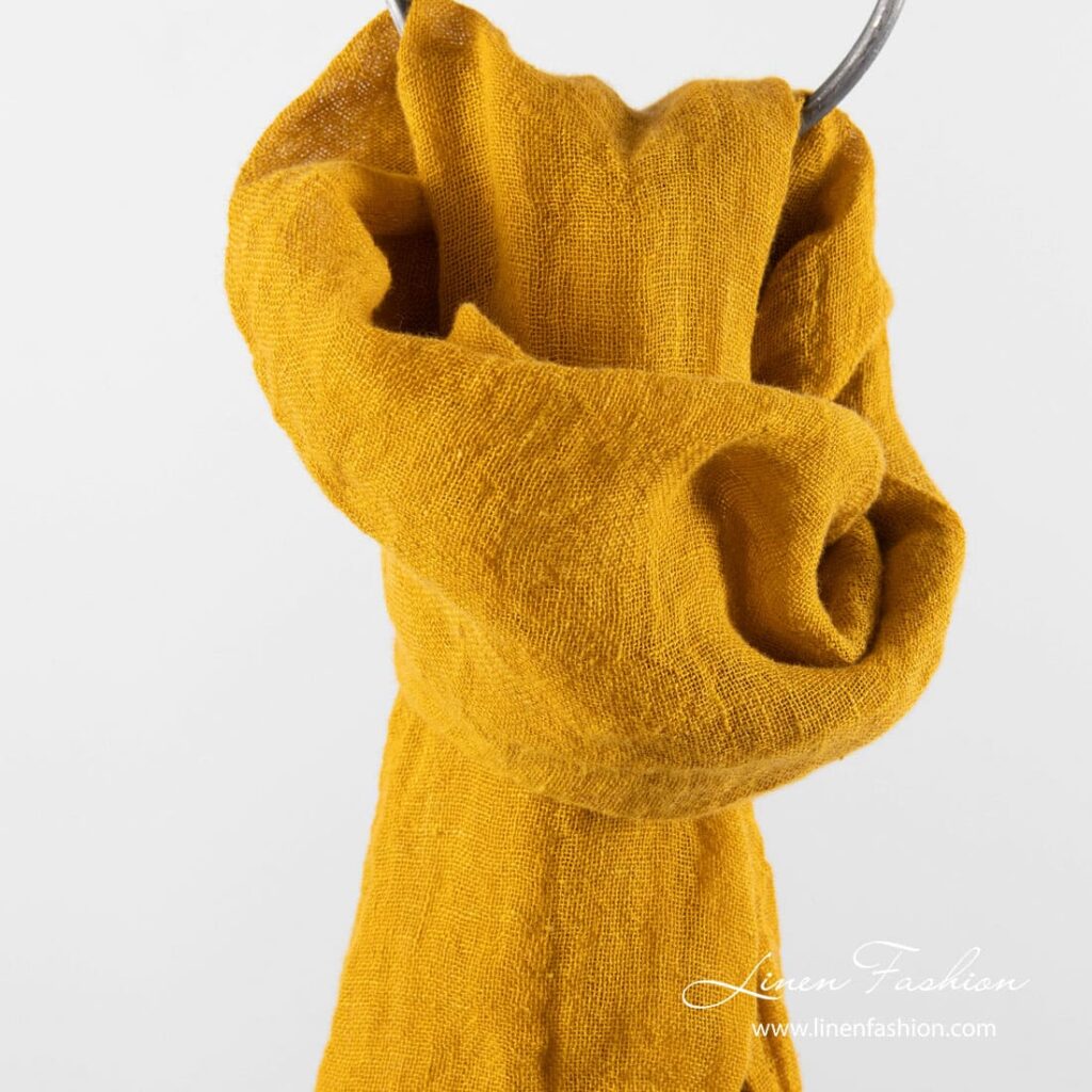 FINO Châle jaune moutarde 1 FINO Châle jaune moutarde