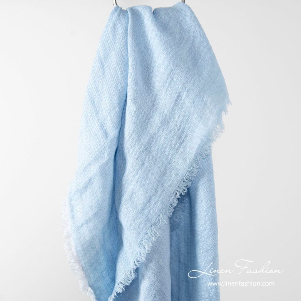 KARLA Foulard bleu clair 1 KARLA Foulard bleu clair