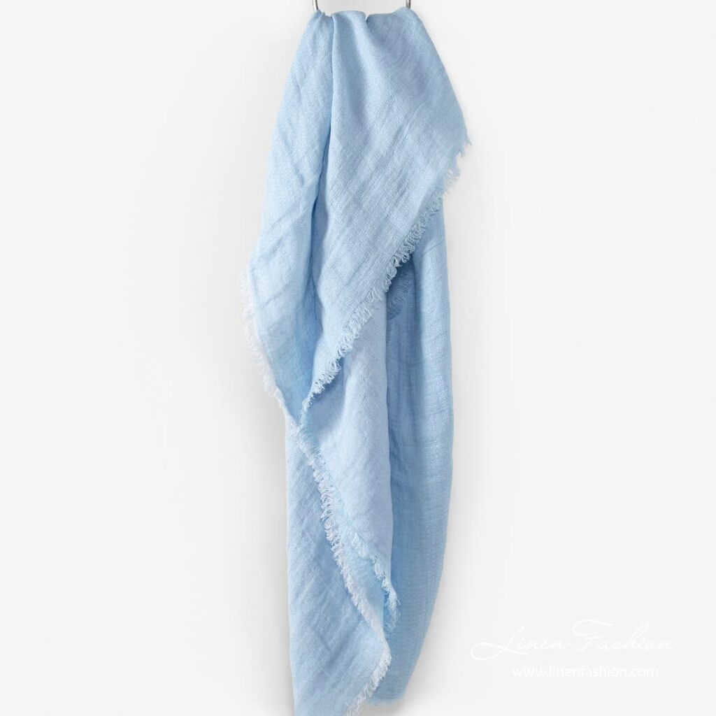 KARLA Foulard bleu clair 2 KARLA Foulard bleu clair – Image 2