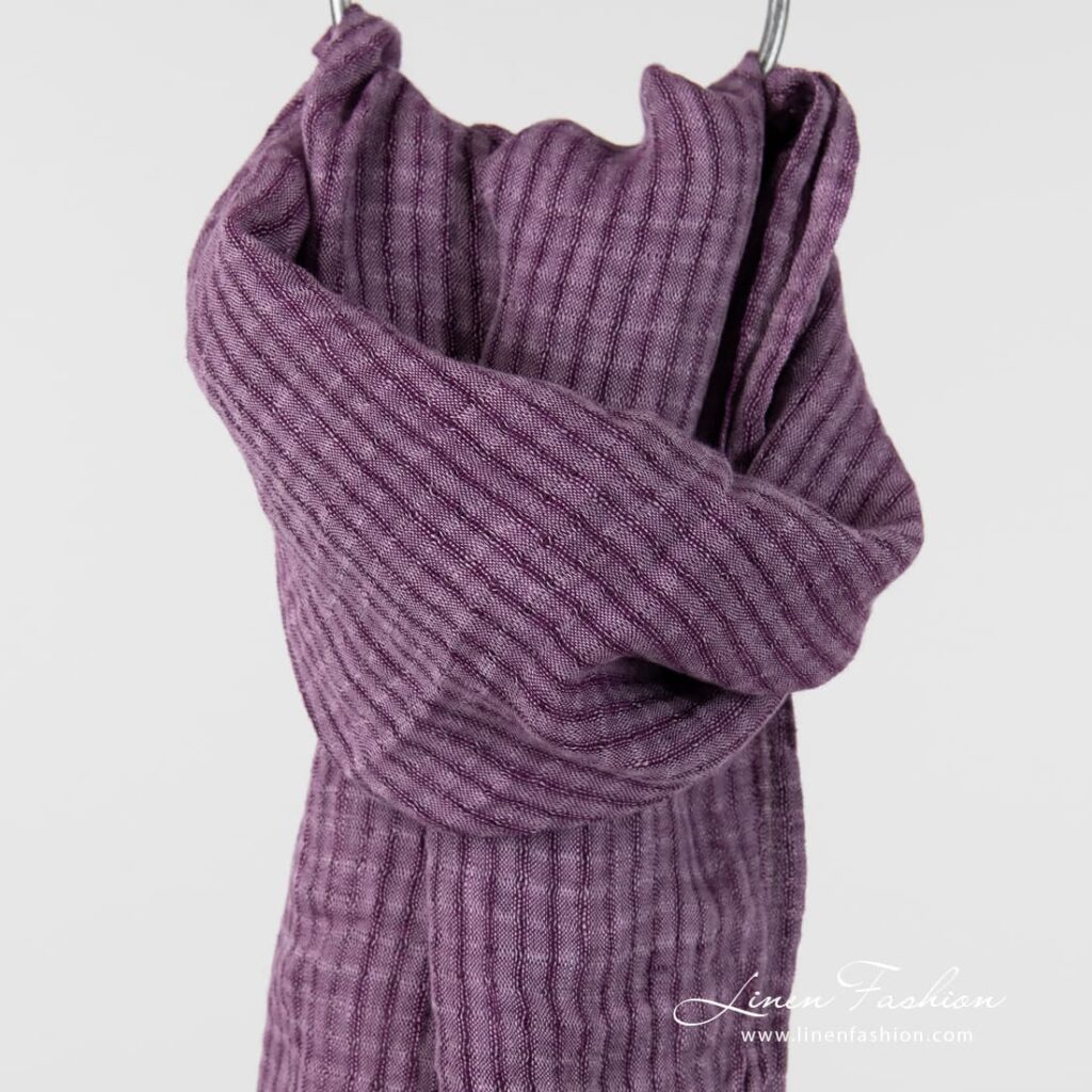 MARE Châle violet 2 MARE Châle violet – Image 2