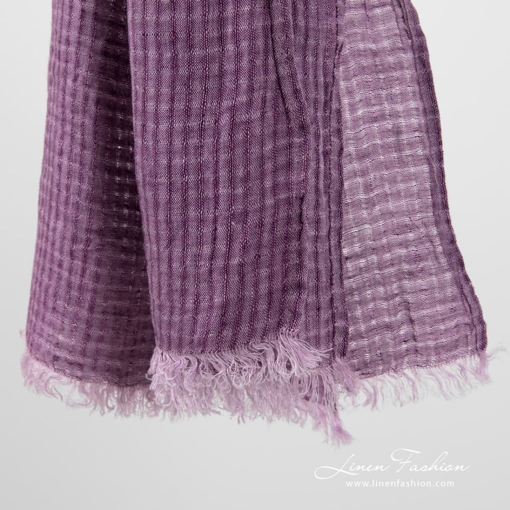 MARE Châle violet 3 MARE Châle violet – Image 3