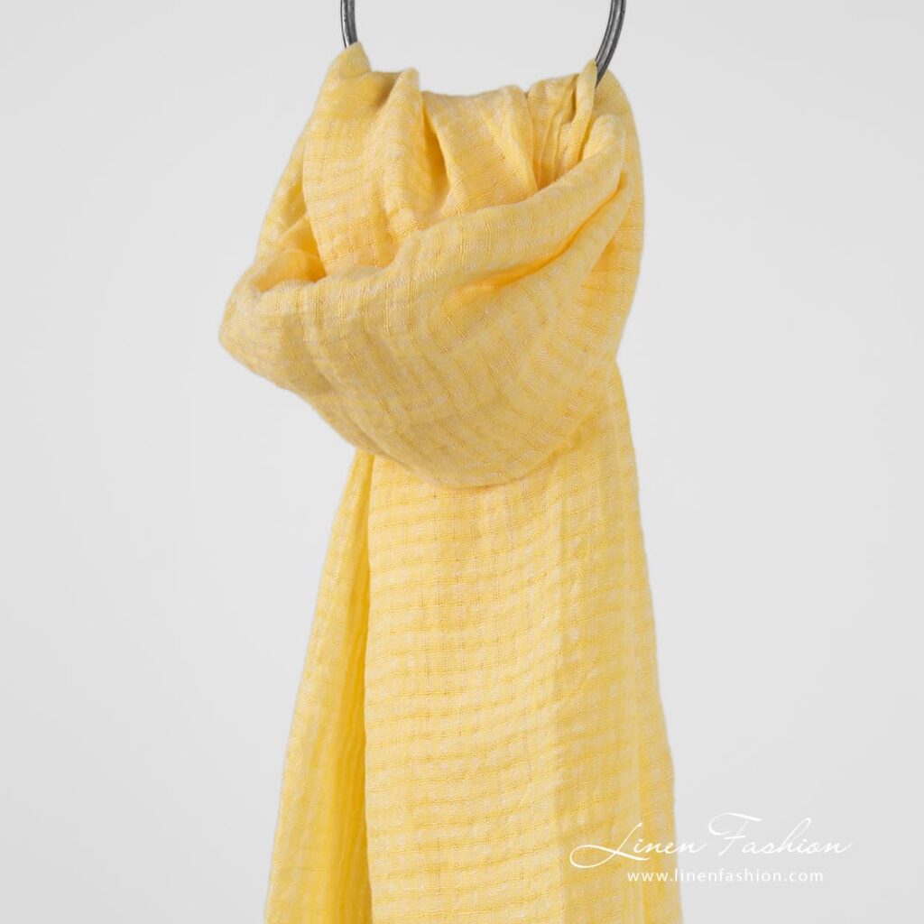 MARE châle jaune 2 MARE châle jaune – Image 2