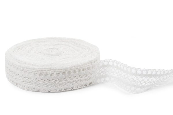 Dentelle de lin blanc cassé No. 35