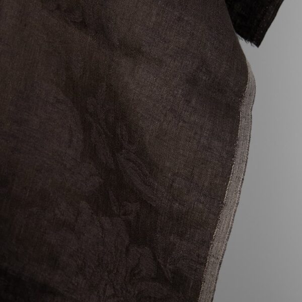 Tissu en lin jacquard marron foncé avec fleurs – Image 3