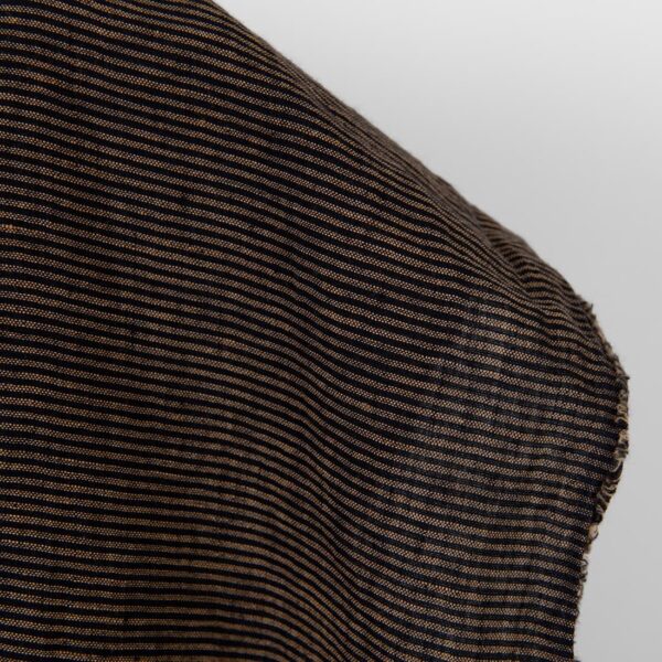 Tissu de lin noir avec petites rayures d'argile lavées – Image 2