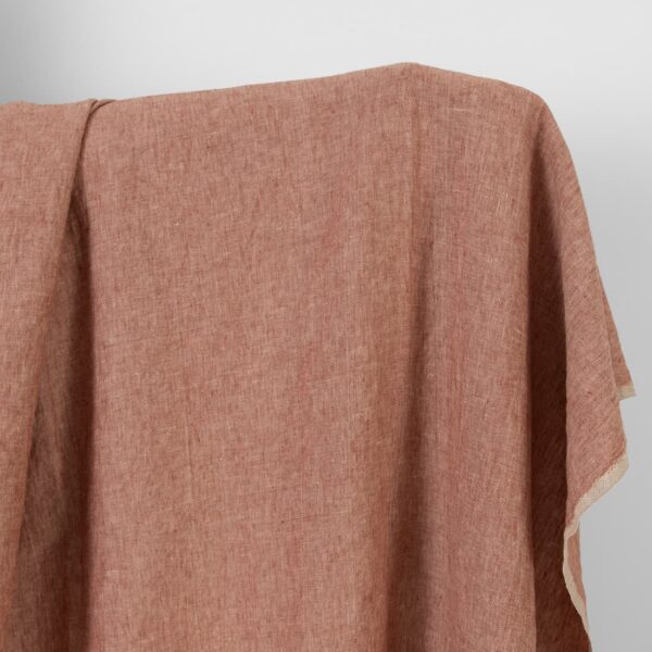 Tissu de lin rouge brique et beige mélangé lavé