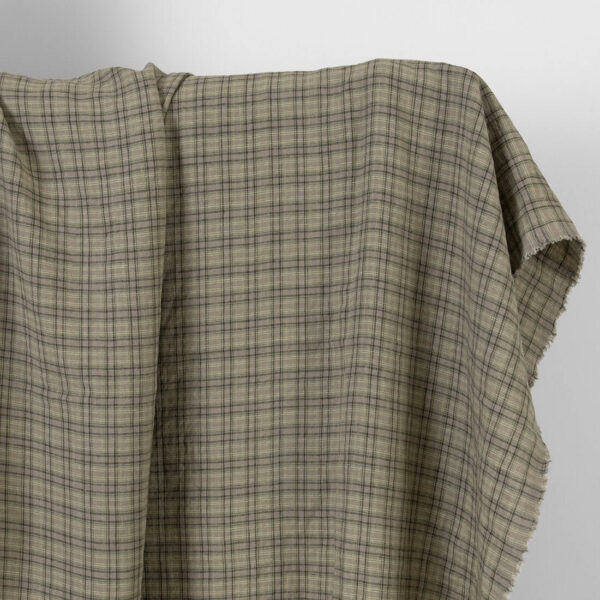 Tissu de lin à carreaux marron-vert lavés