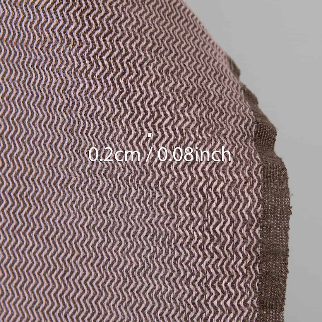 Tissu lourd en lin et coton lilas et marron en zigzag 3 Tissu lourd en lin et coton lilas et marron en zigzag – Image 3