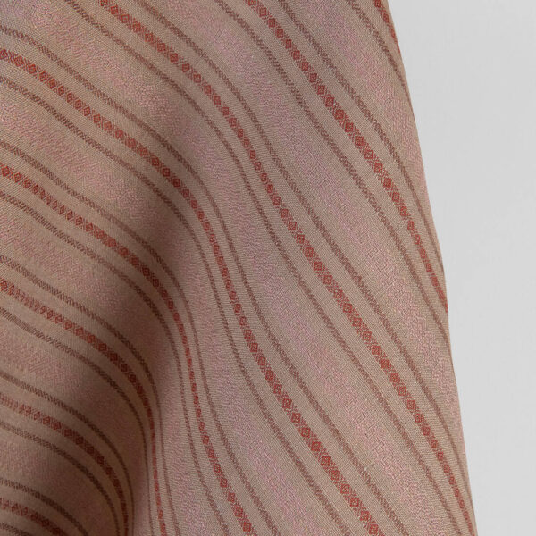 Tissu de lin brun argileux avec rayures à motifs – Image 2
