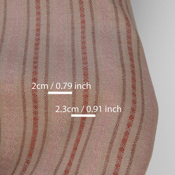 Tissu de lin brun argileux avec rayures à motifs – Image 4
