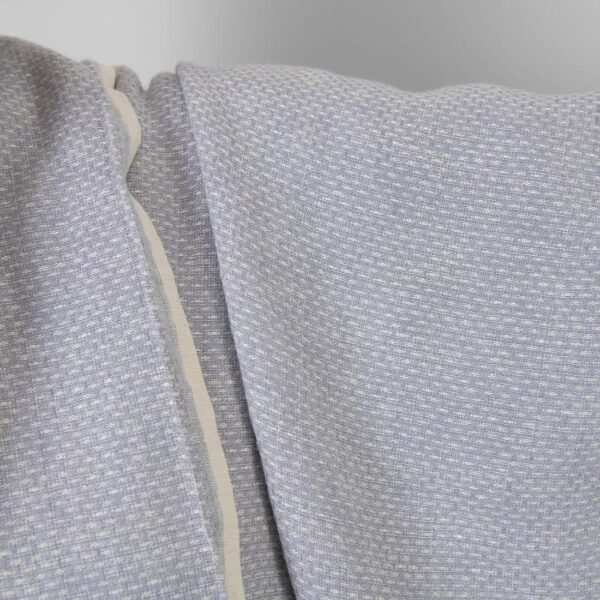 Tissu de laine de lin violet et blanc à petits motifs lavés – Image 3