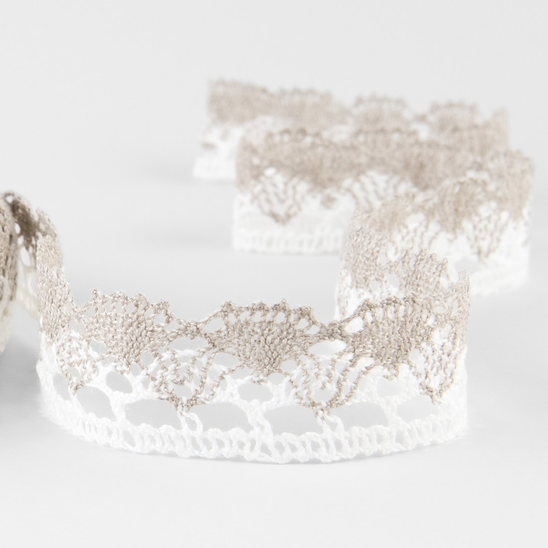 Dentelle de lin blanche et naturelle No. 88 2 Linen lace white and natural No. 88, 2.5cm width