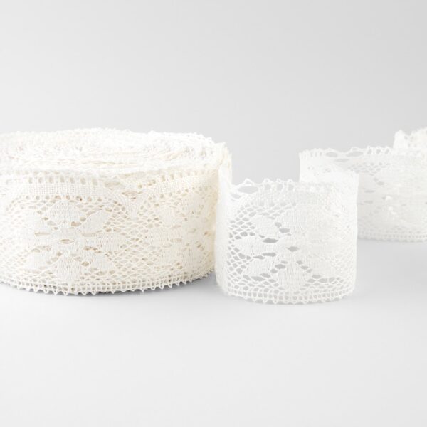 Linen lace off-white No. 83
