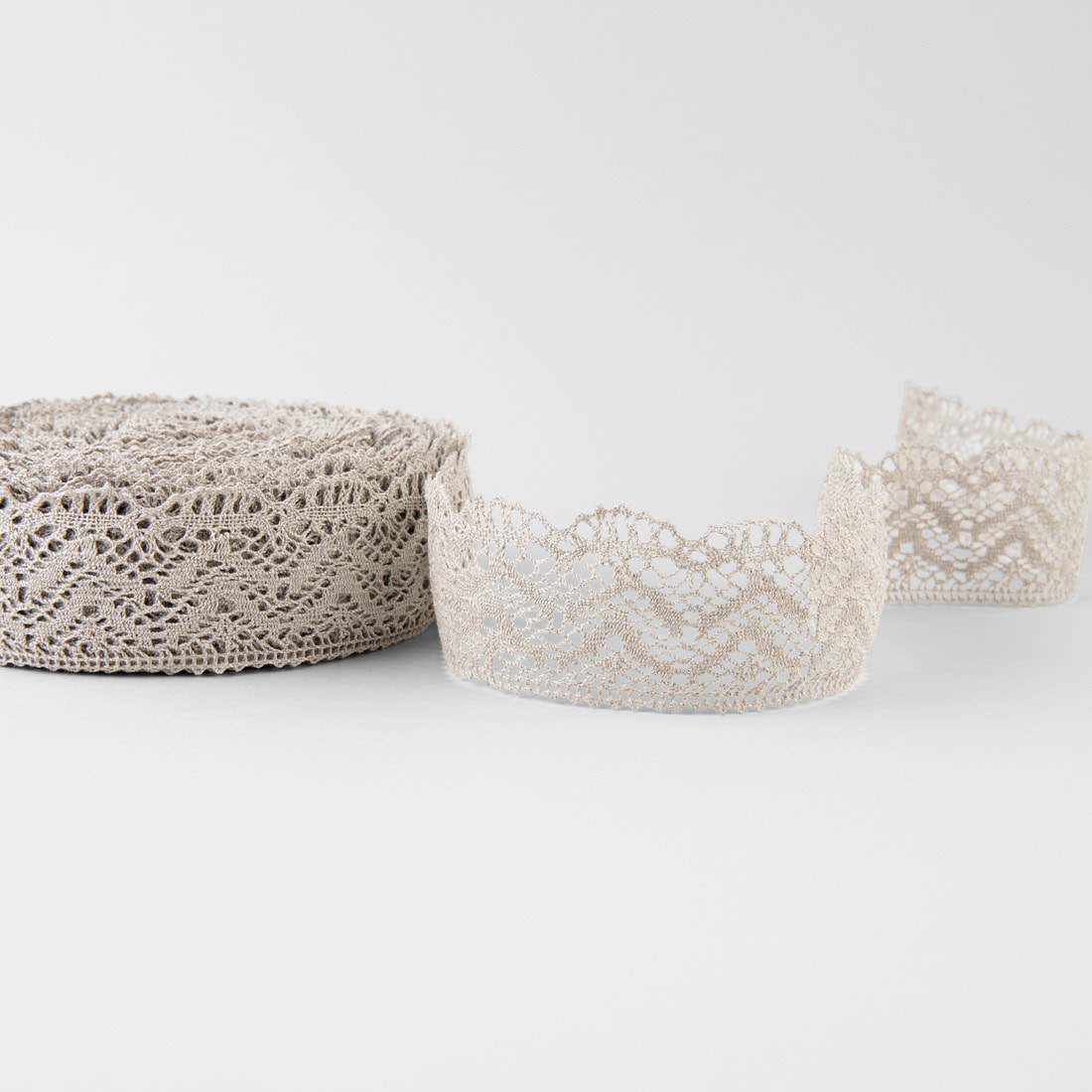 Dentelle de lin naturel No. 92 1 Linen lace natural No. 92