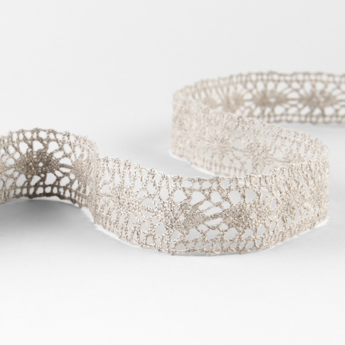 Dentelle de lin naturel No. 97 2 Linen lace natural No. 97, 2cm width