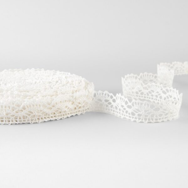 Linen lace off-white No. 99