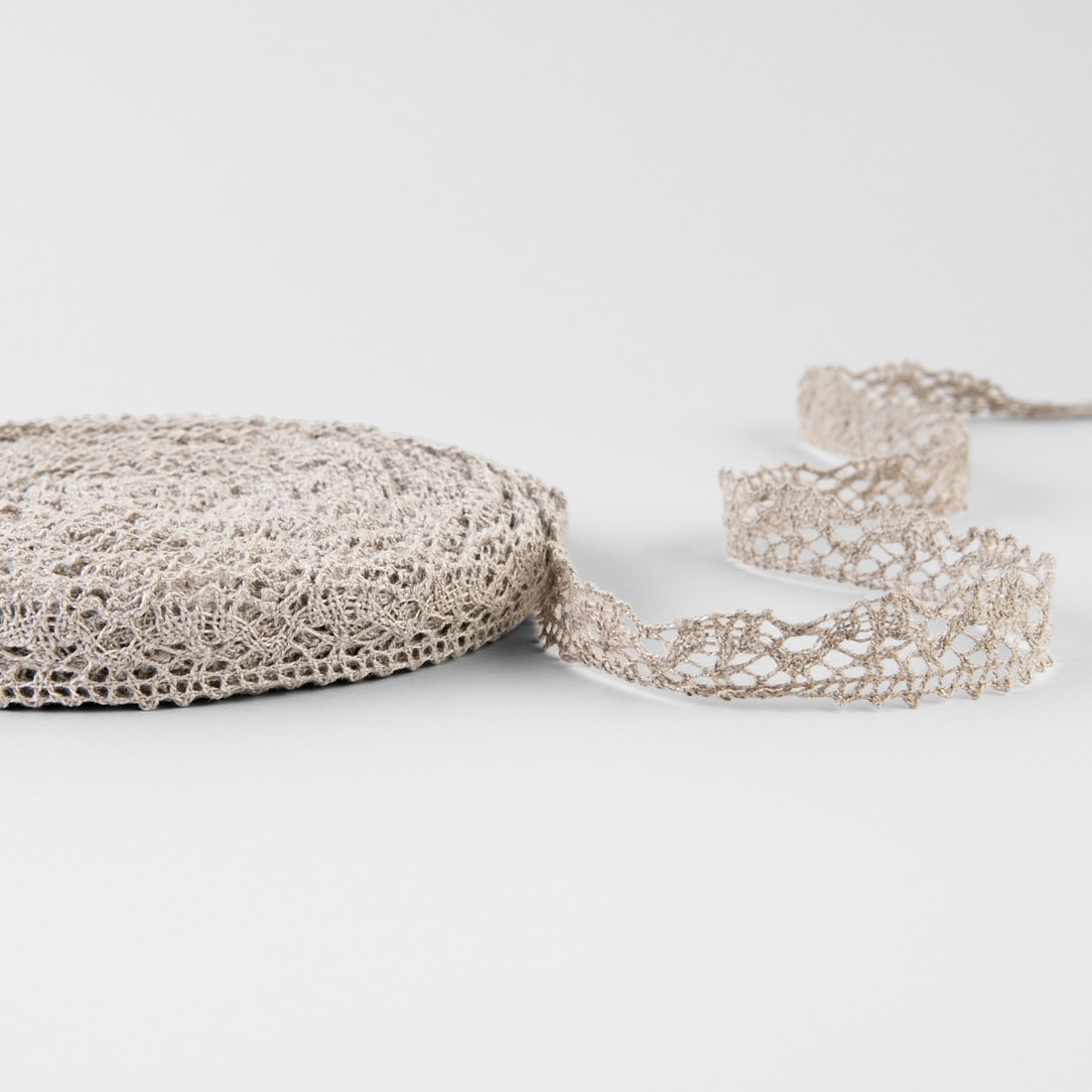 Dentelle de lin naturel No. 100 1 Linen lace natural No. 100