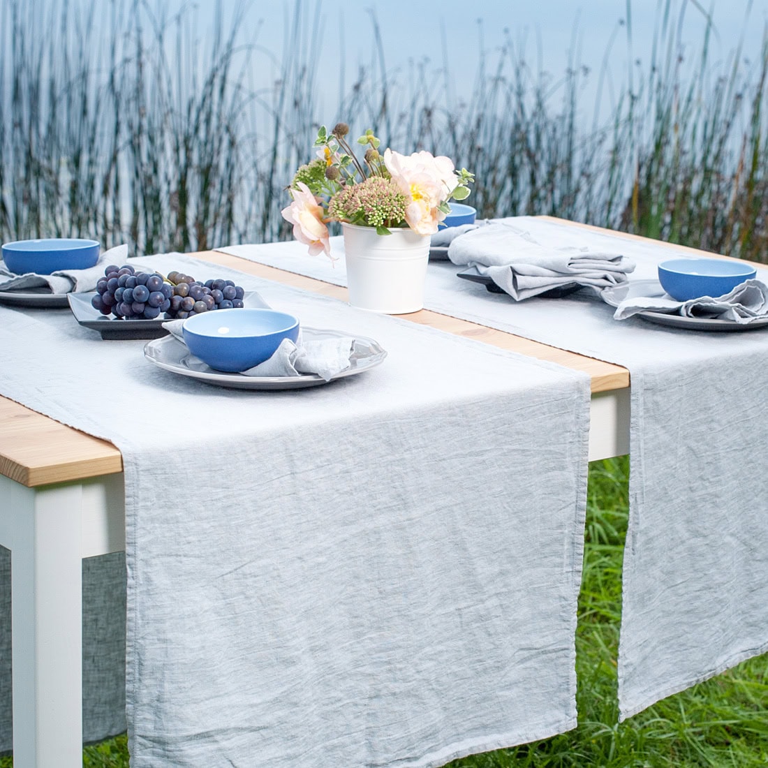 GAMMA Chemin de table gris clair 1 GAMMA Chemin de table gris clair