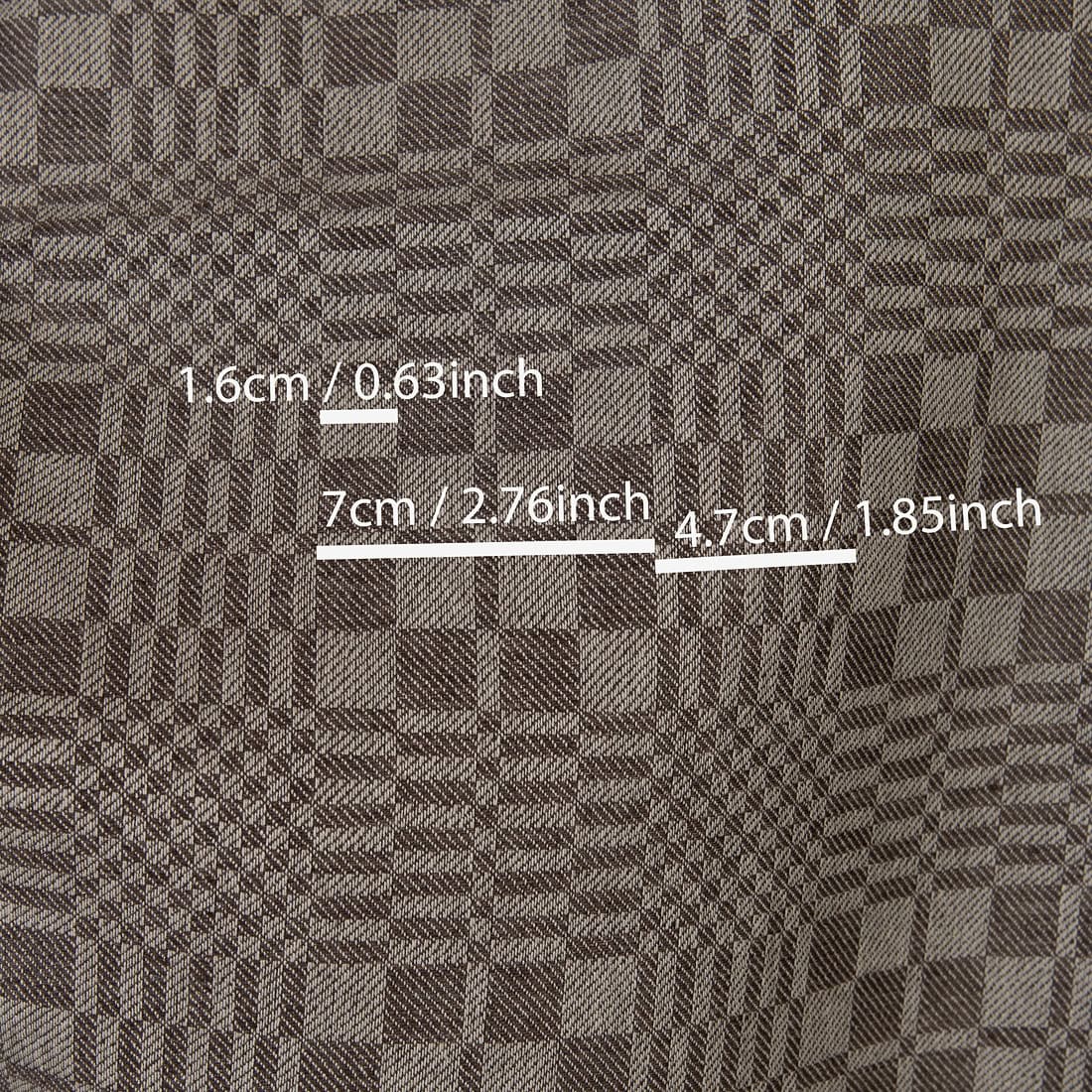 Tissu en lin et coton à carreaux en sergé marron foncé et beige 4 Tissu en lin et coton à carreaux en sergé marron foncé et beige – Image 4