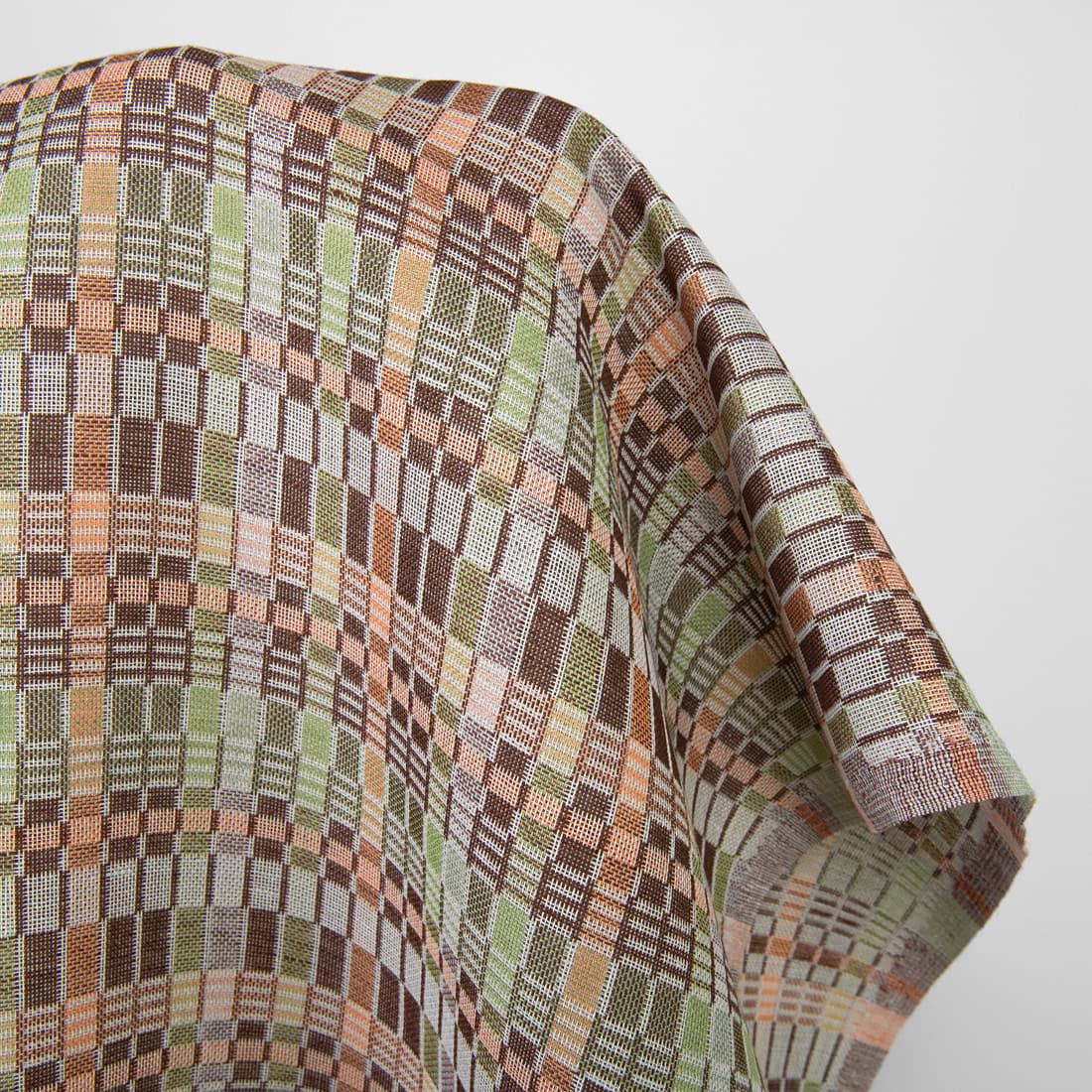 Tissu en lin et coton à carreaux multicolores marron vert 2 Tissu en lin et coton à carreaux multicolores marron vert – Image 2