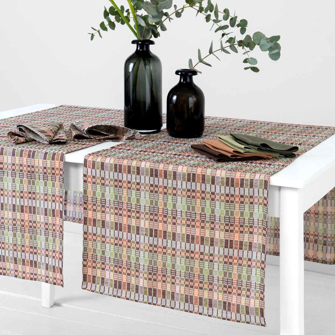 VIOLA Chemin de table marron vert 1 VIOLA Chemin de table marron vert