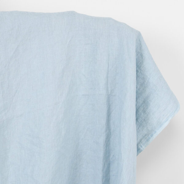 Tissu de lin uni gris pâle bleu, lavé