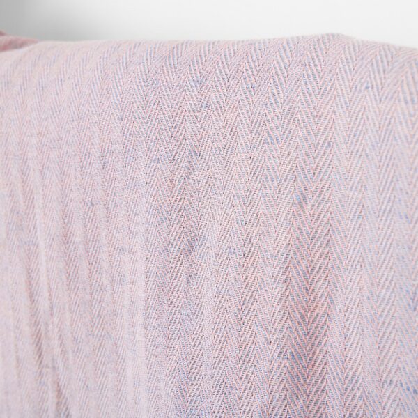 Tissu demi-lin à chevrons rose pâle et bleu pâle, lavé – Image 4