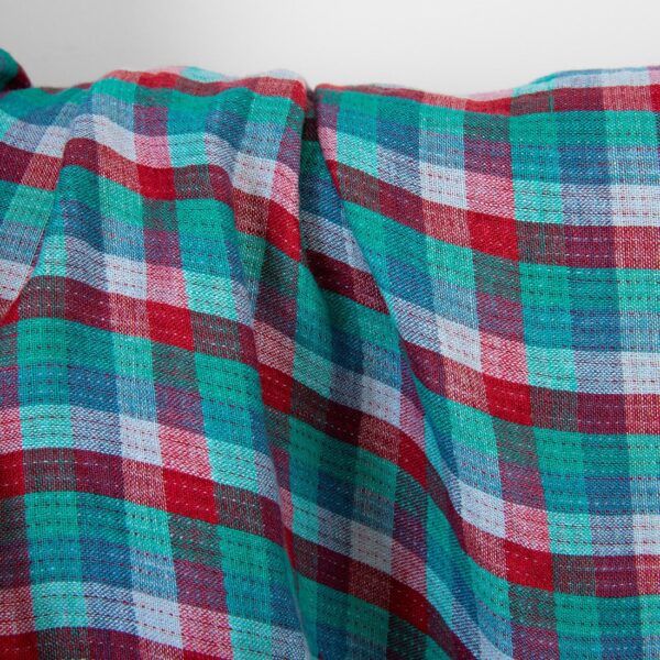 Tissu de lin à carreaux double face rouge vert bleu, lavé – Image 4
