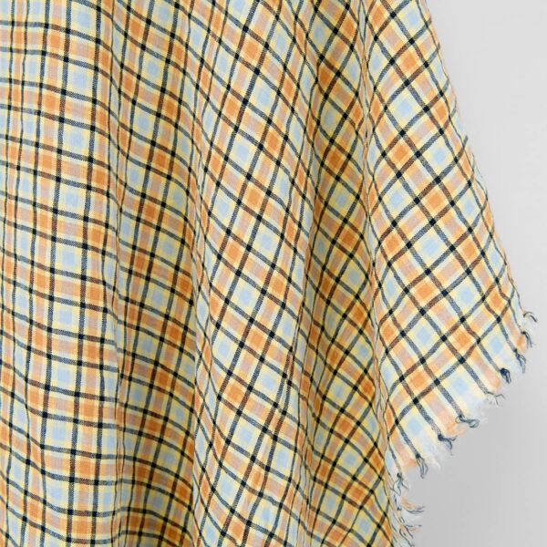 Tissu de lin à carreaux orange et bleu pâle, lavé – Image 2