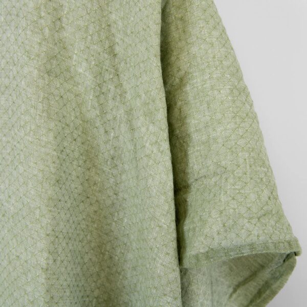 Tissu de lin vert sauge pâle à motifs de diamants, lavé – Image 2