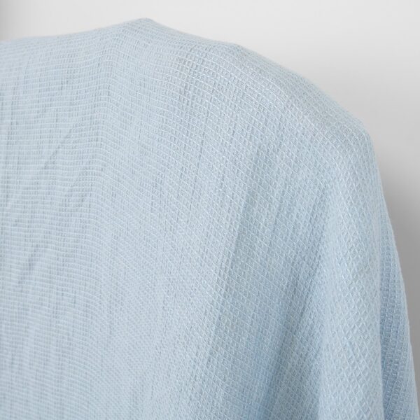 Tissu de lin gris pâle bleu gaufré, lavé – Image 3