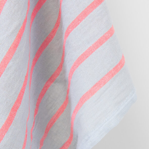 Tissu en lin et coton gris clair avec des rayures rouge vif, lavé – Image 4