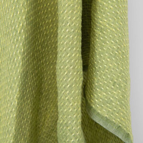 Tissu de lin jaune clair et vert à pois, lavé – Image 2