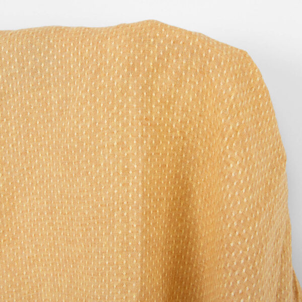 Tissu de lin à pois jaune clair et argile, lavé – Image 2