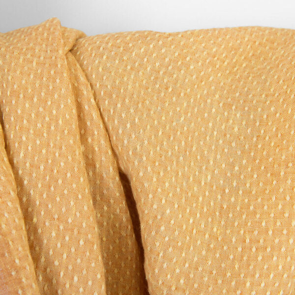 Tissu de lin à pois jaune clair et argile, lavé – Image 3