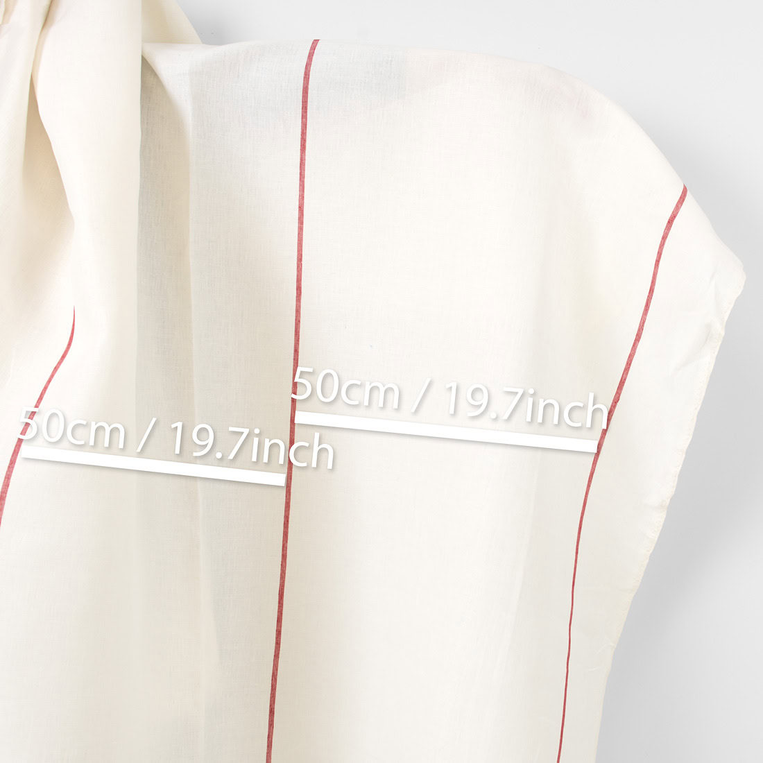 Tissu en lin uni blanc cassé à rayures rouges 2 Linen fabric plain off-white with red stripes, with measurements