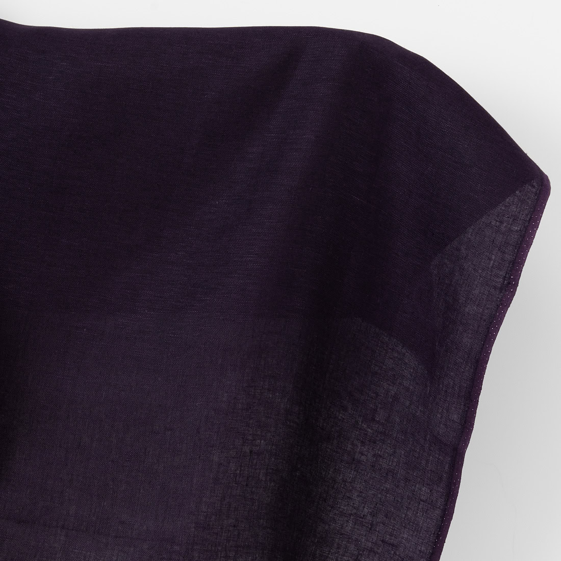 Tissu en lin satin noir-violet 1 Tissu en lin satin noir-violet