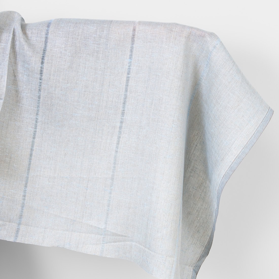 Tissu en lin bleu et naturel à rayures 1 Tissu en lin bleu et naturel à rayures