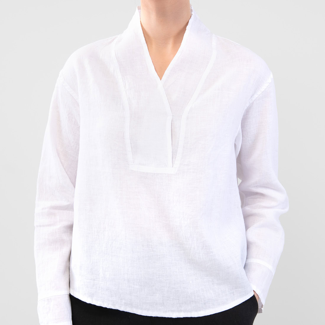 MAE Blouse blanc 3 MAE Blouse blanc – Image 3