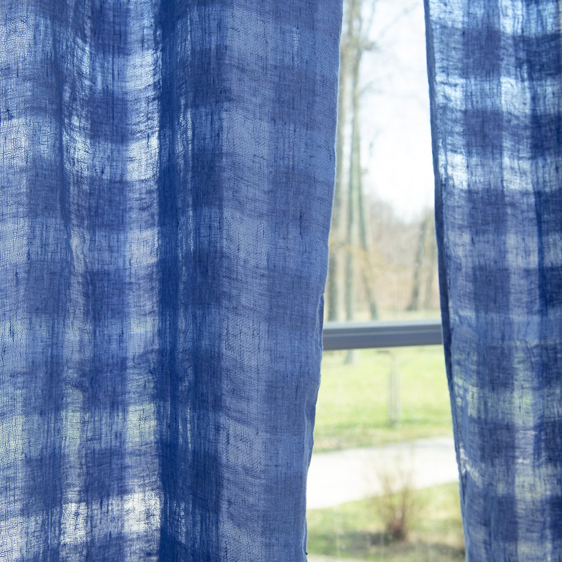 KORI Rideau violet-bleu 3 KORI Curtain violet-blue, with see through checks