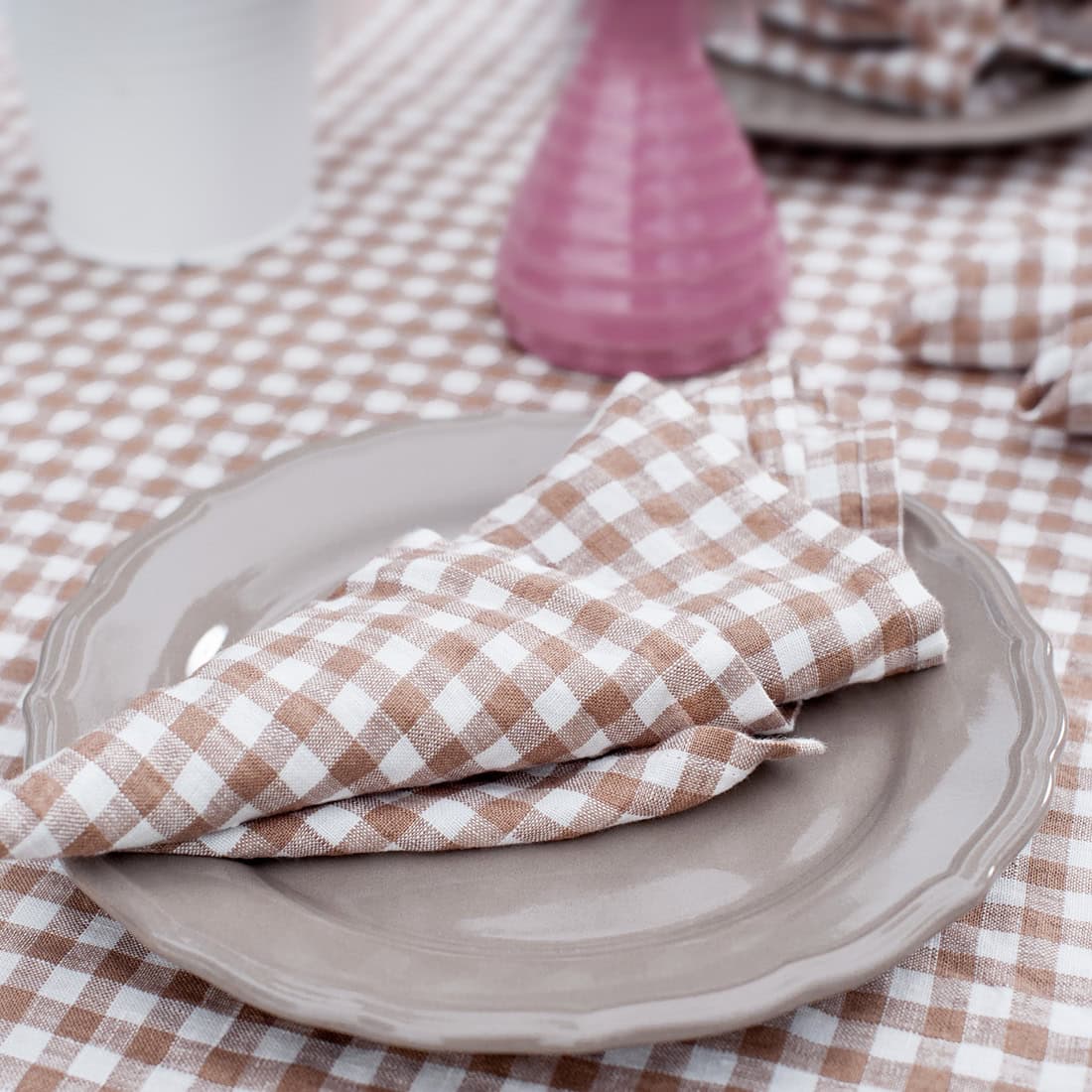 VICHY Serviette de table brunâtre 1 Checked brown linen napkin