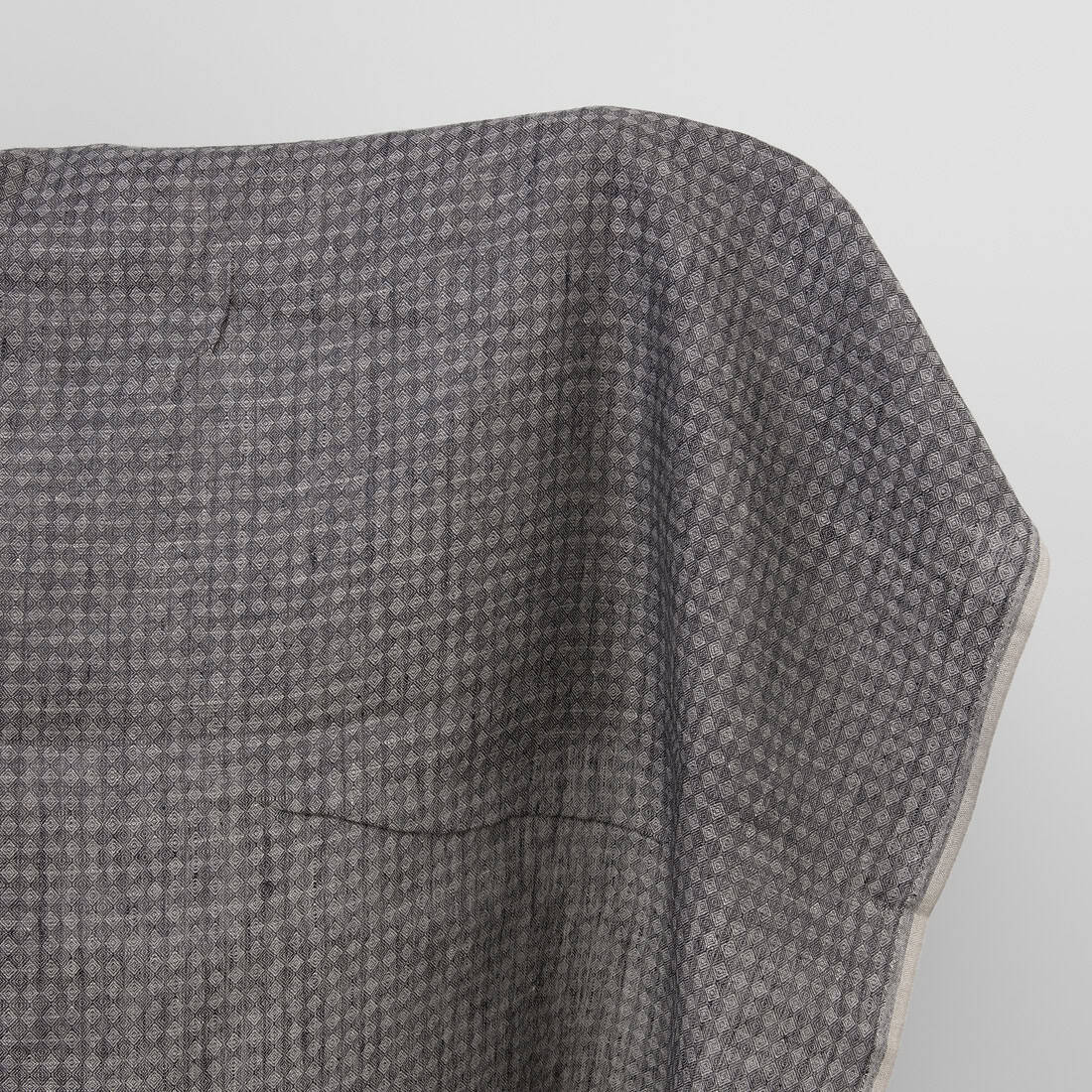 Tissu de lin à motifs de diamants, noir et gris 1 Black and grey linen fabric