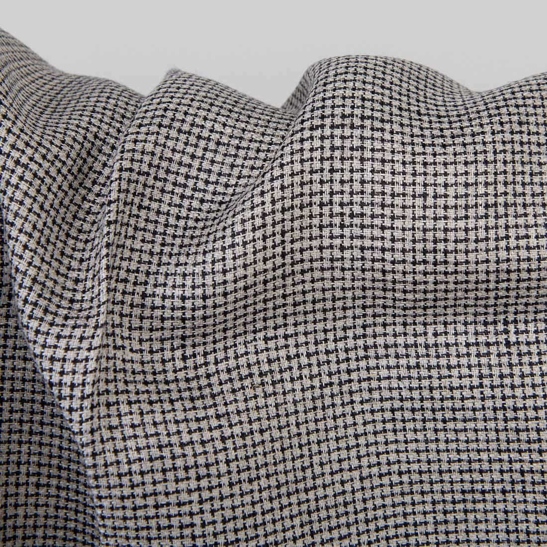 Tissu de lin à carreaux noir et gris 3 Checked linen fabric, black and natural, small pattern
