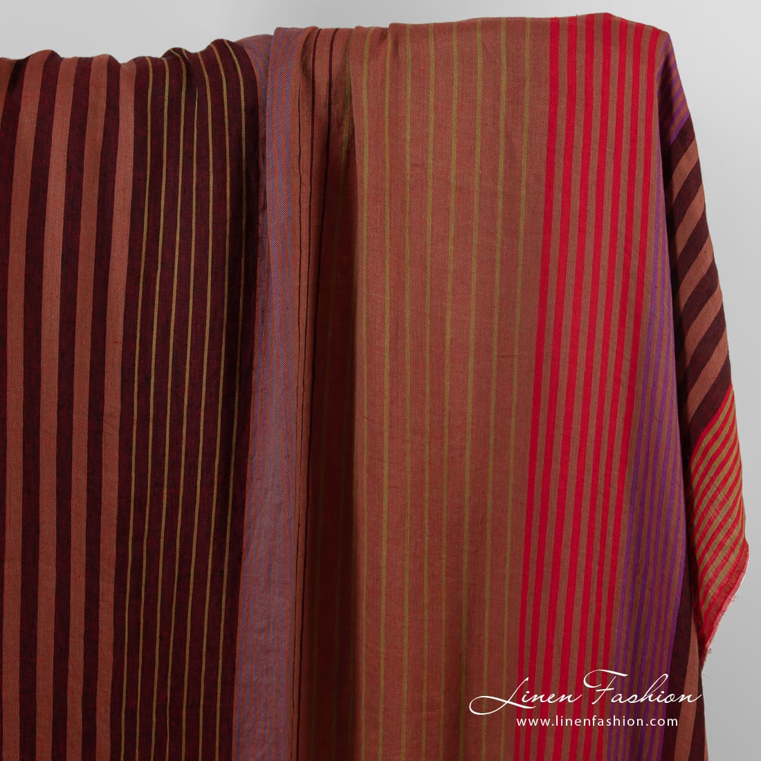 Tissu de lin à rayures rouges lavées 1 Linen fabric in red stripes, washed