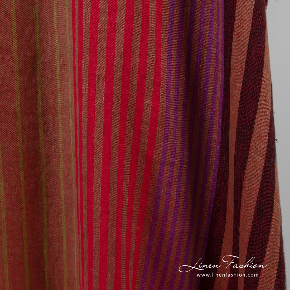 Tissu de lin à rayures rouges lavées 6 Specially washed linen fabric in red stripes