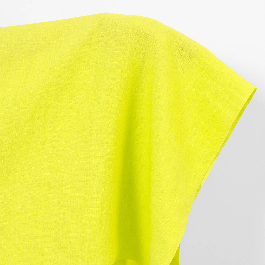 Washed linen fabric in sulphur spring