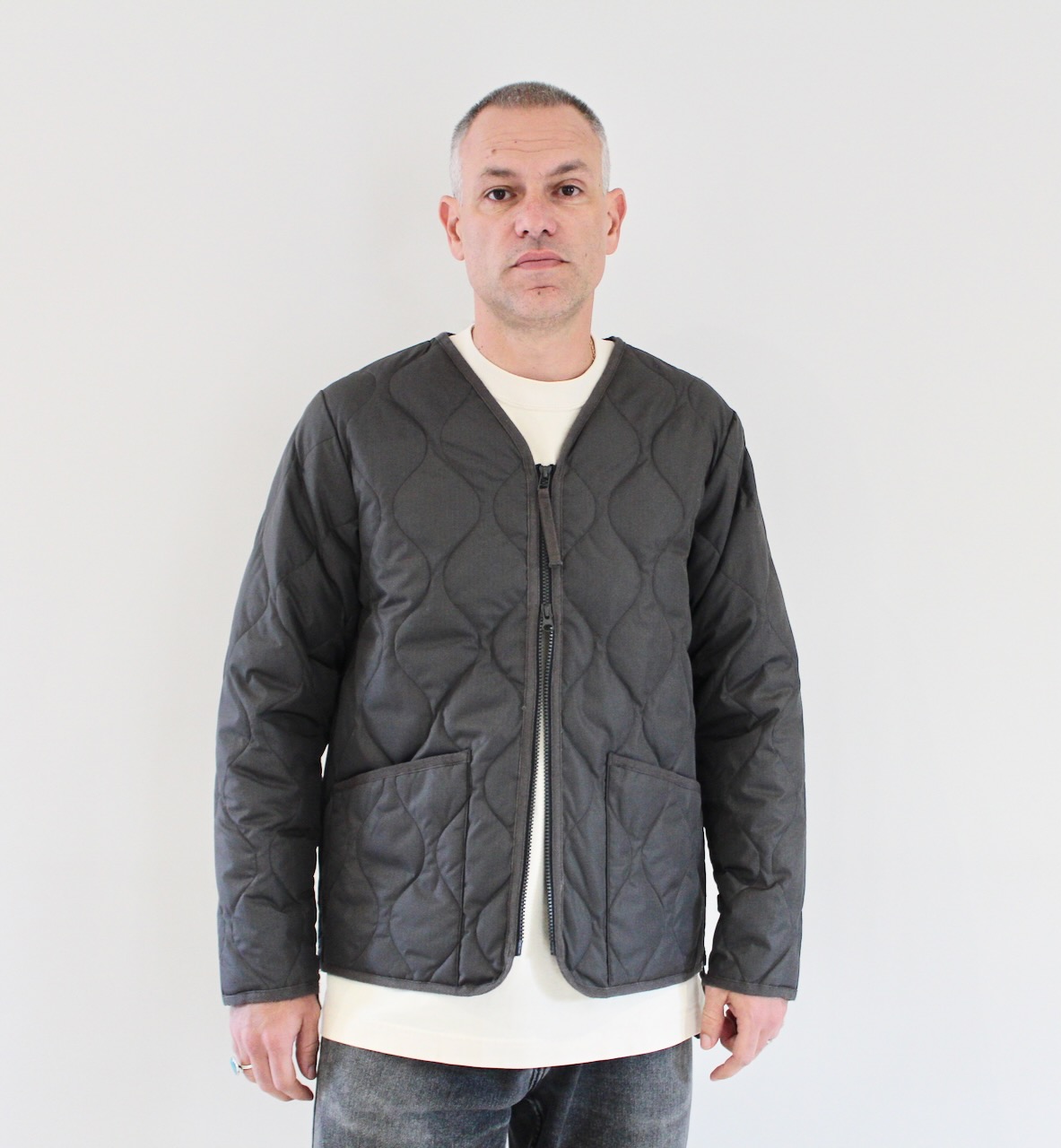 Taion Military Zip V Neck Charcoal