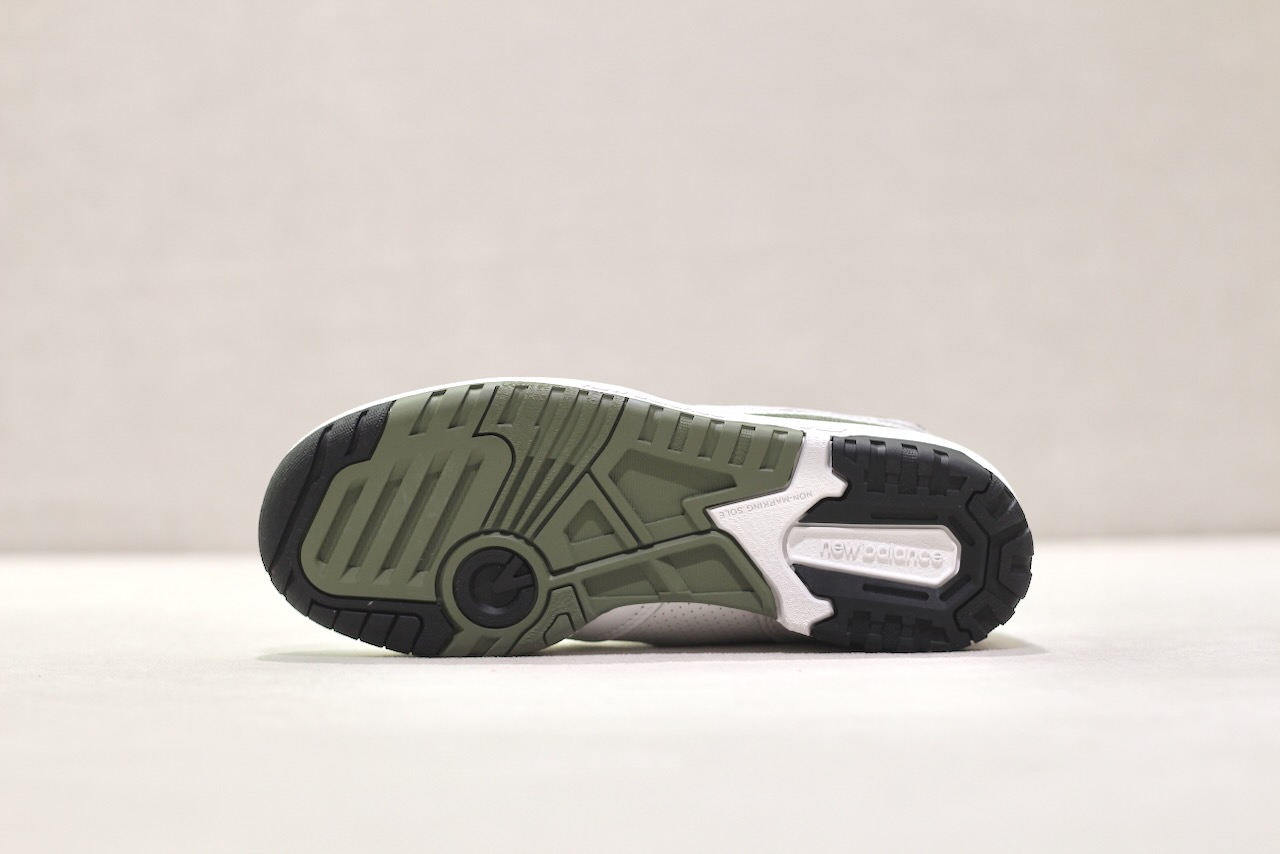 New Balance BB 550 DOB White Dark Olive